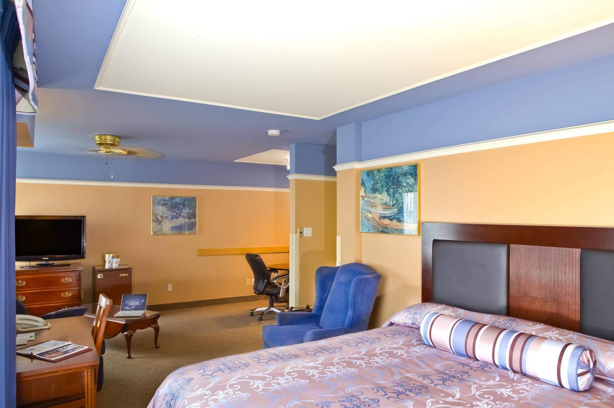Repotel Aeroport Quebec Esterno foto
